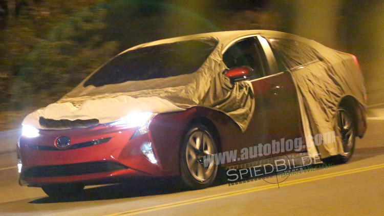 014-toyota-prius-spy-shots-1