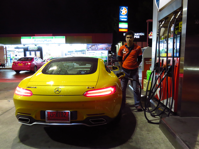 2015_08_Mercedes_Benz_AMG_GT_S_Fuel_Consumption_1