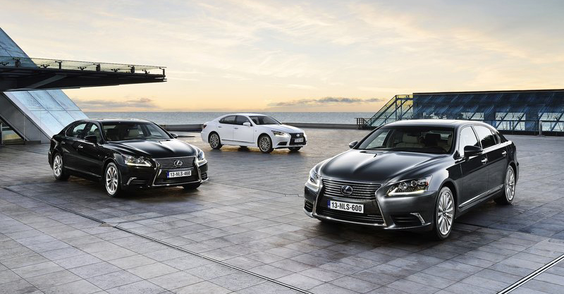 Lexus-LS_EU-Version_2013_800x600_wallpaper_55
