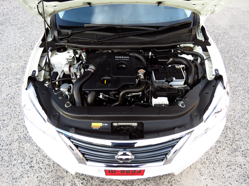 2015_11_04_Nissan_Sylphy_Turbo_Engine_01