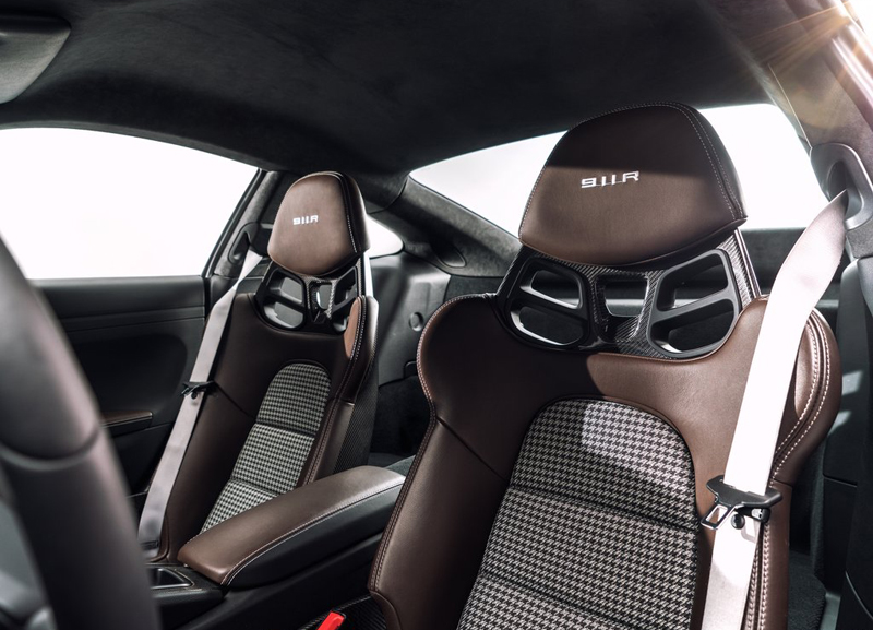 Porsche-911_R_2017_1024x768_wallpaper_13