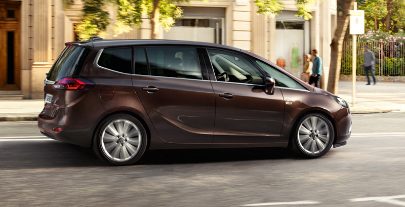 Opel_Zafira_Tourer_Exterior_View_992x425_zat16_e02_007_ons