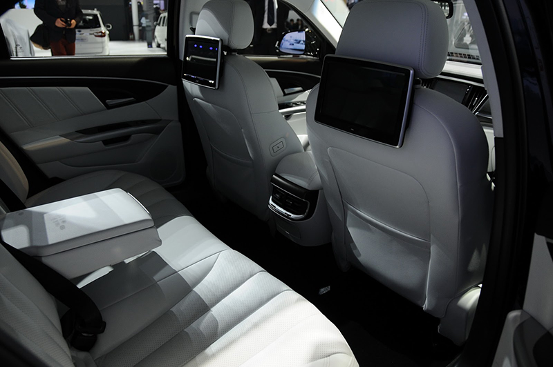 shenbao-d80-livepics-6