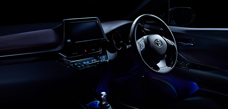 carlineup_c-hr_interior_top_pic_03_01_pc