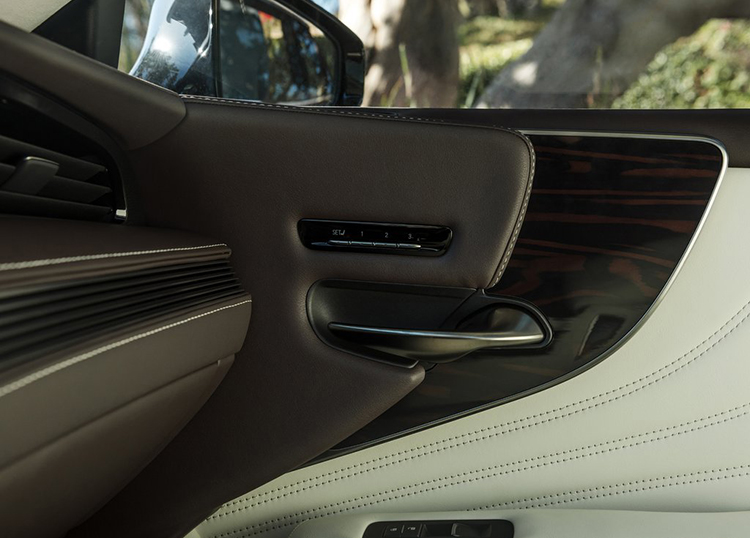 Lexus-LS_500-2018-1024-16