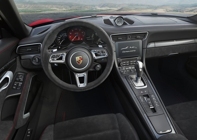 Porsche-911_GTS-2018-800-16