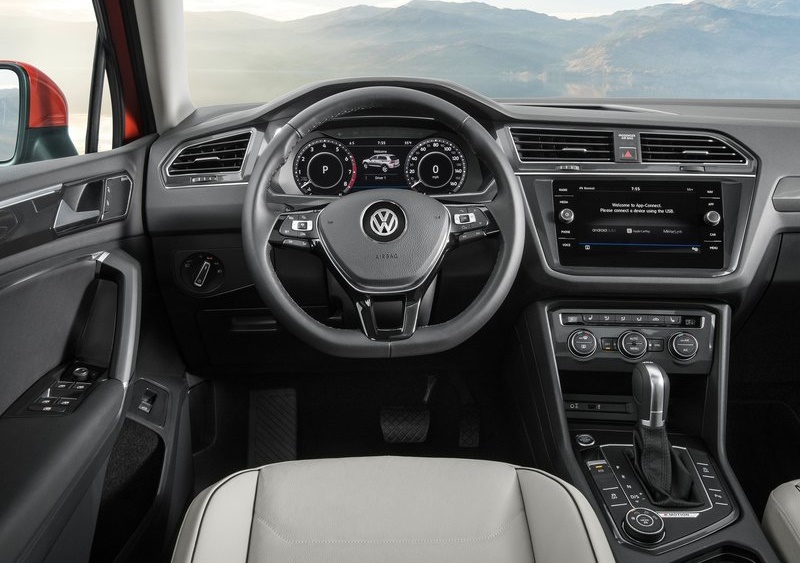 Volkswagen-Tiguan_Allspace-2018-800-05