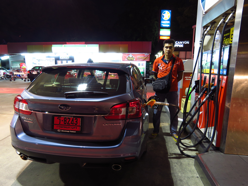 2015_12_Subaru_Levorg_Fuel_Consumption_1