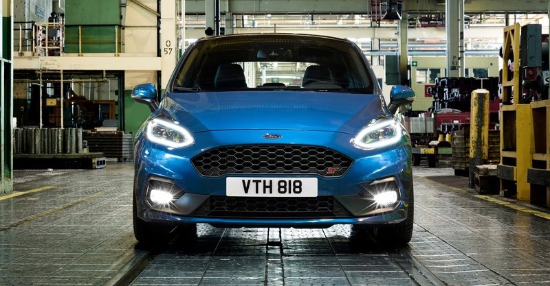 Ford-Fiesta_ST-2018-800-0a