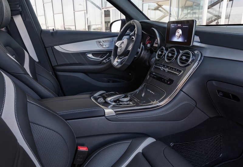 Mercedes-Benz-GLC63_S_AMG-2018-800-18