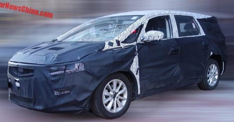 geely-mpv-2