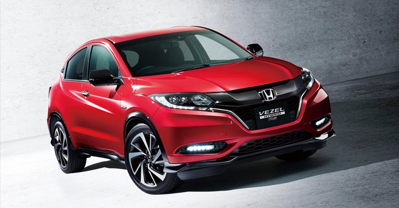 Honda-Vezel-Hybrid-RS-front-three-quarters