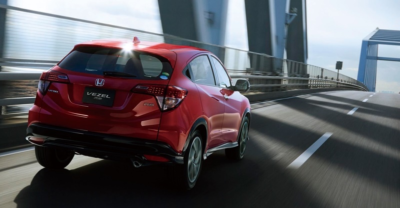 Honda-Vezel-Hybrid-RS-rear-three-quarters