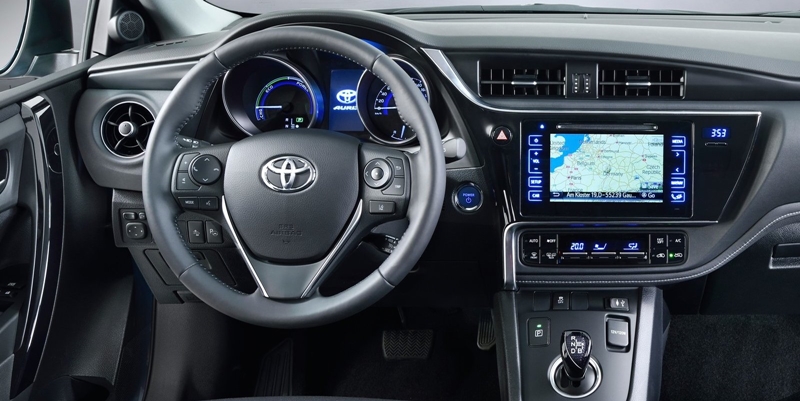 2015 02 23 Toyota Auris 2