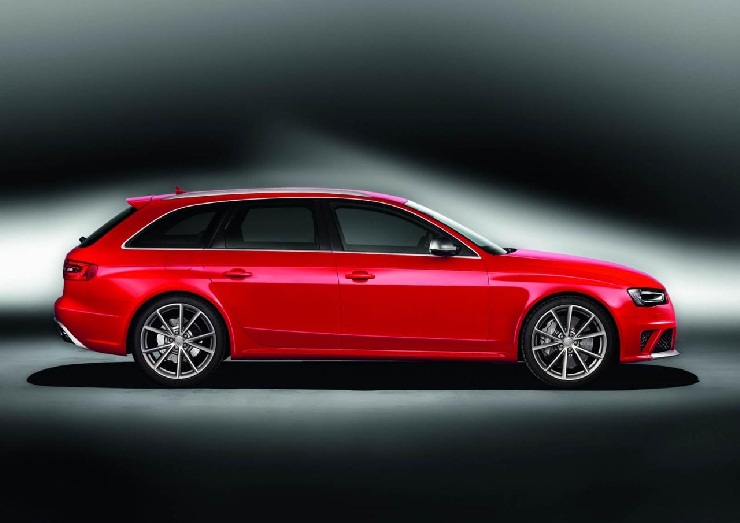 2012 02 17 Audi RS4 Avant 3
