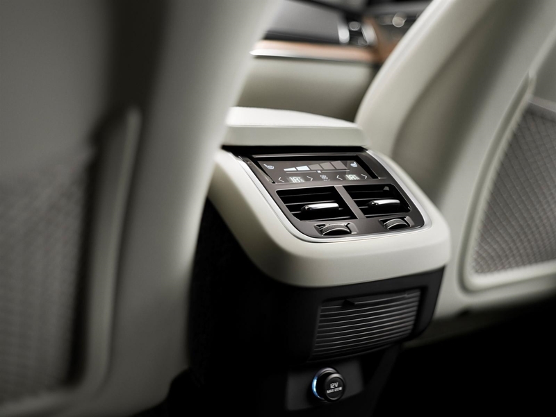 2014 05 27 Volvo XC90 Interior 4