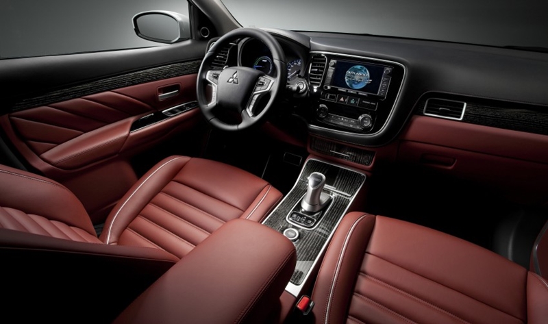 2014 09 22 Mitsubishi Outlander PHEV Concept S 2