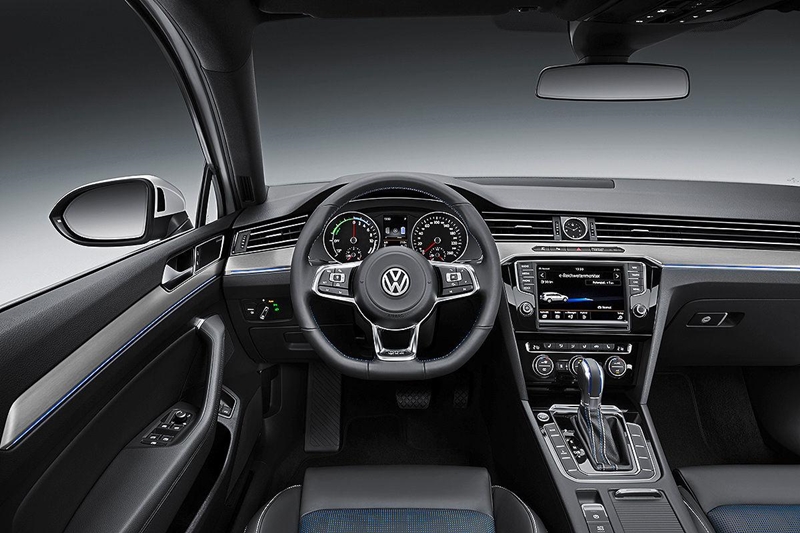 2014 09 28 VW Passat GTE 3