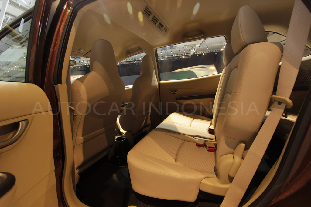 2013 09 30 Honda Mobilio Interior 3
