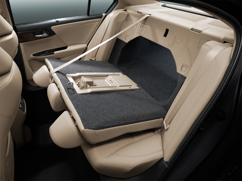 Honda Accord Minorchange ปรับทัพเติม Option เสริมความสดใหม่ ด้วยไฟหน้า