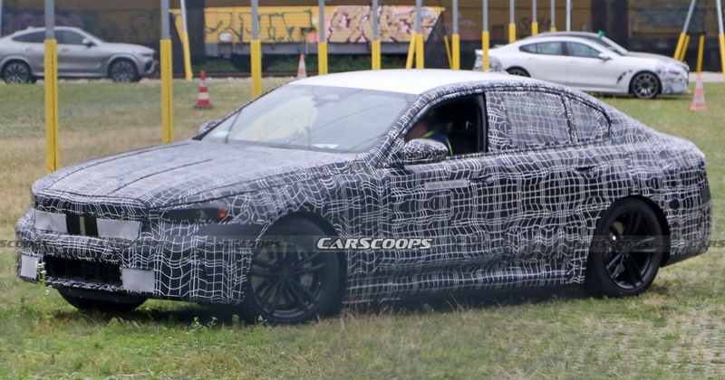 Spyshot All NEW BMW 5 Series G60 EV PHEV