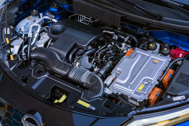 Nissan juke plug discount in hybrid