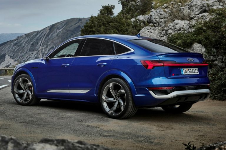 Audi Q8 etron และ Q8 Sportback etron รถ SUV เรือธงขุมพลังไฟฟ้า 100