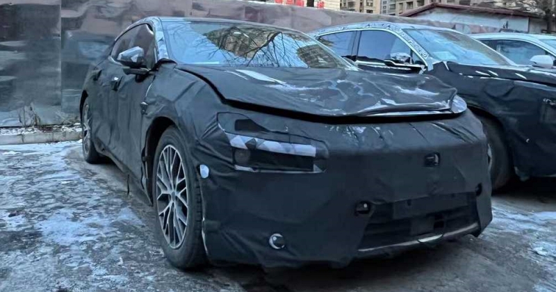 Polestar 4 SUV Coupe Tesla Model Y