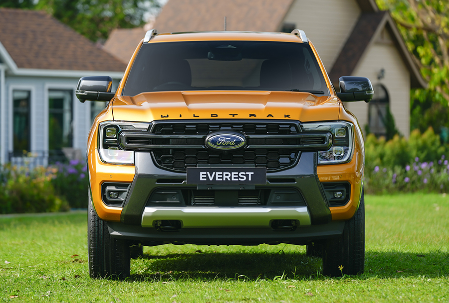 ราคาอย่างเป็นทางการ Ford Everest WILDTRAK 2.0 BiTurbo 10AT 4x4 1,899,000 บาท ตกแต่งแบบ