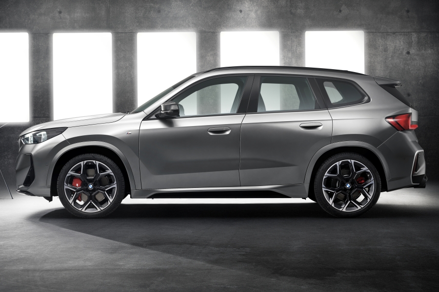 2024 BMW X1 M35i xDrive 300 แรงม้า ขับสี่ เกียร์ DCT พร้อม BMW OS 9