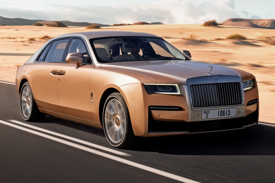 RollRoyce Ghost Extended Private Office Dubai จากศูนย์ปรับแต่งเฉพาะกิจ