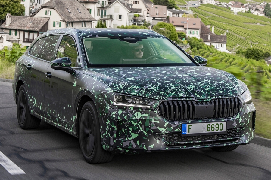 Teasers All NEW Skoda Superb Liftback Estate