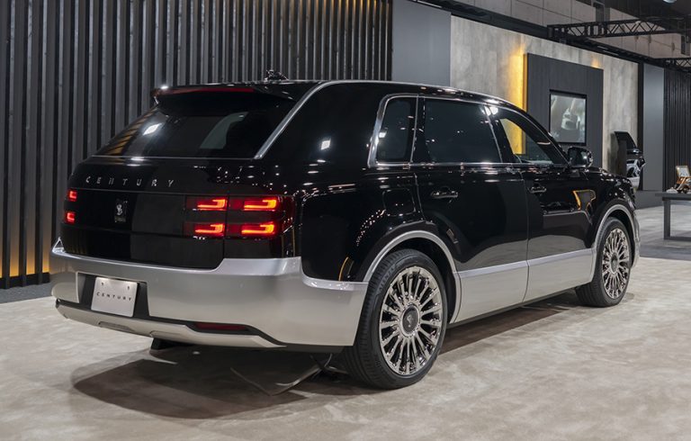 Toyota Century SUV เบนซิน V6 3.5L PHEV เวอร์ชั่นยกสูงของซาลูนแดนซามูไร ...