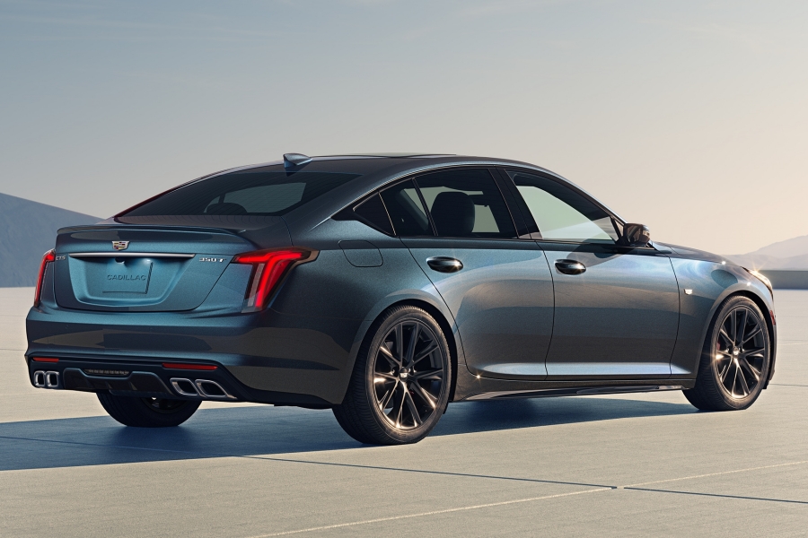 ซีดานยังขายดี Cadillac CT5 พาค่ายฝ่าวงล้อมรถ SUV ตลอดปี 2023