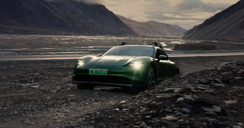 Porsche discount taycan roadster