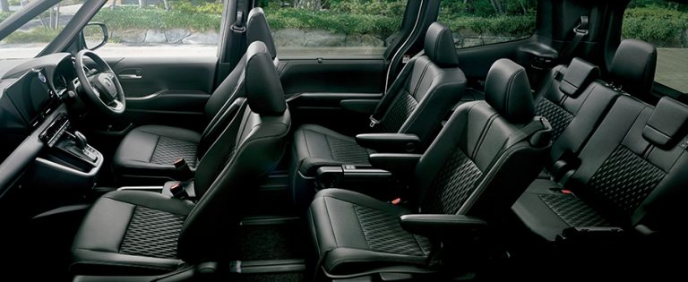 Toyota VOXY มีแผนประกอบที่อินโดนีเซีย เพื่อส่งขายในตลาด ASEAN รวมถึง ...