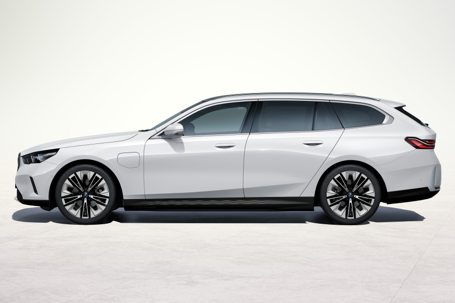 Bmw 5 series touring hybrid discount