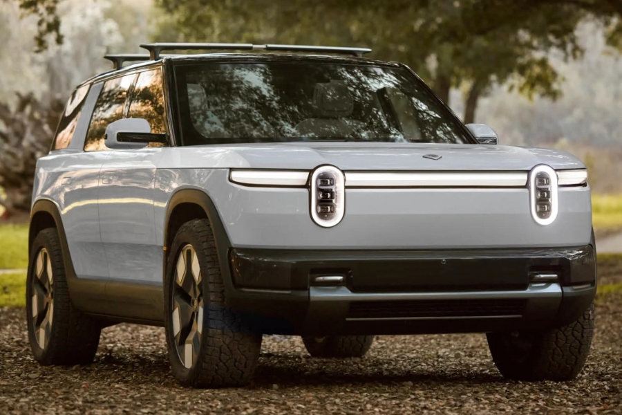 Rivian R2 Tesla