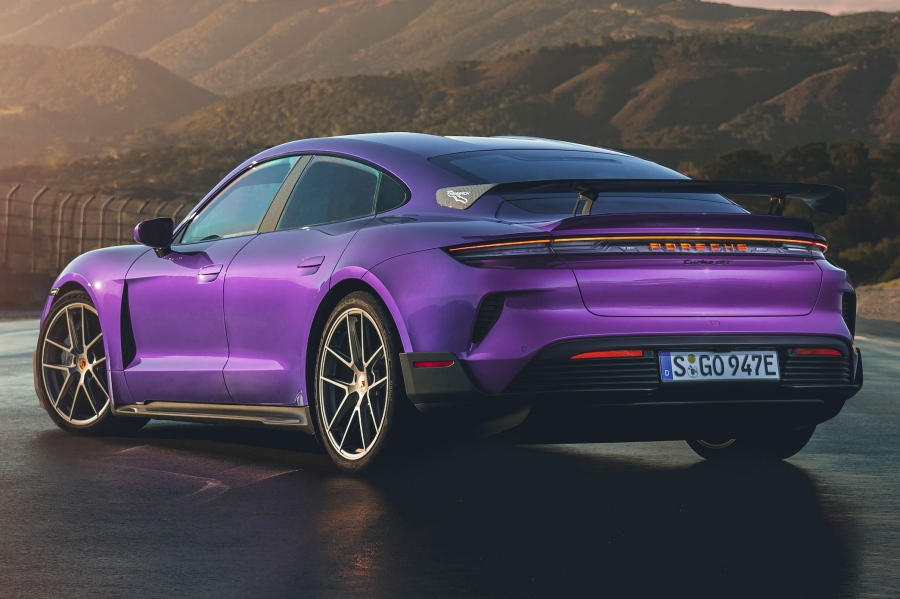 Porsche Taycan Turbo GT 1 108 0 100 km h
