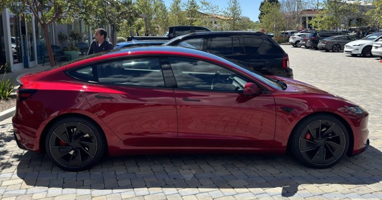 หลุดจาก website ทางการ Tesla Model 3 Performance จะแรงสุดเท่าที่ Model ...