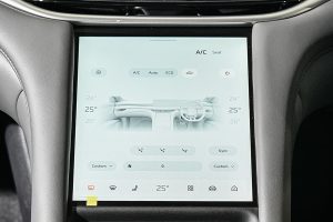 ราคาอย่างเป็นทางการ MG IM5 : 1,449,900 บาท | ขุมพลังไฟฟ้า 407 แรงม้า ...